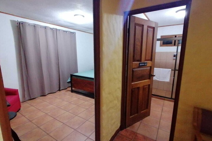 Room 21 of 110