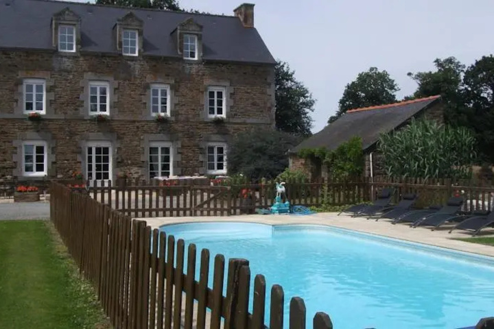 Pool 7 of 10