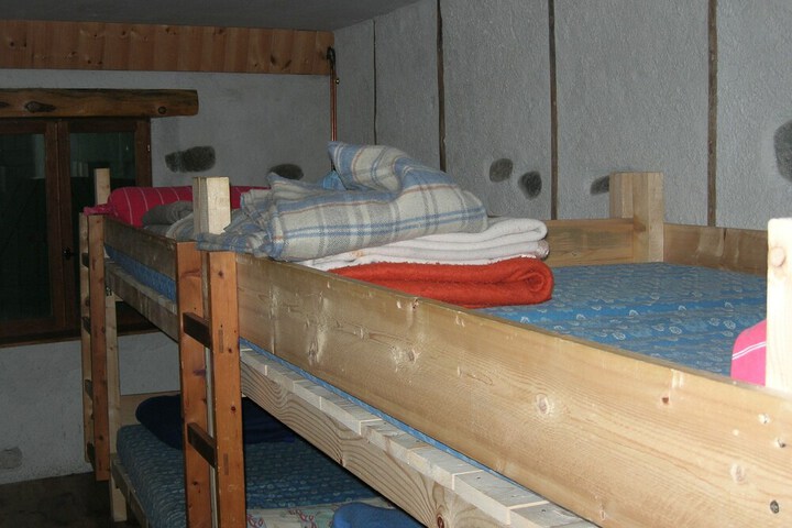Room 3 of 51