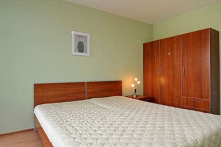 Room 27 of 30