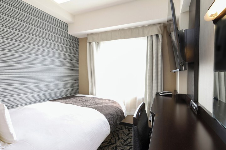 Room 17 of 50