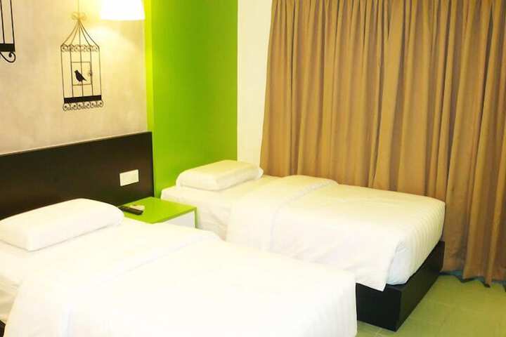 Room 28 of 37