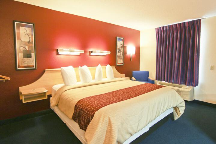 Superior King Bed (17 of 27)