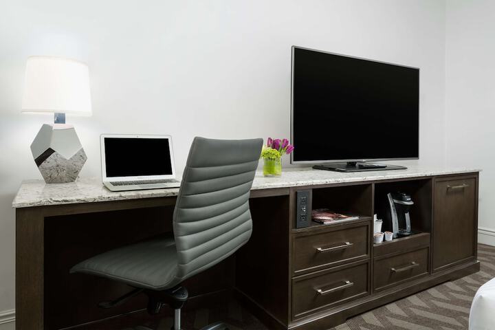 Room 17 of 144