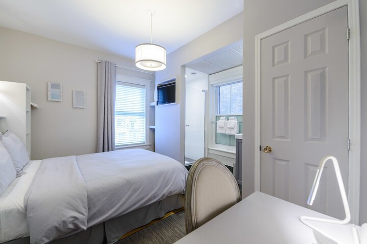 Room 19 of 144