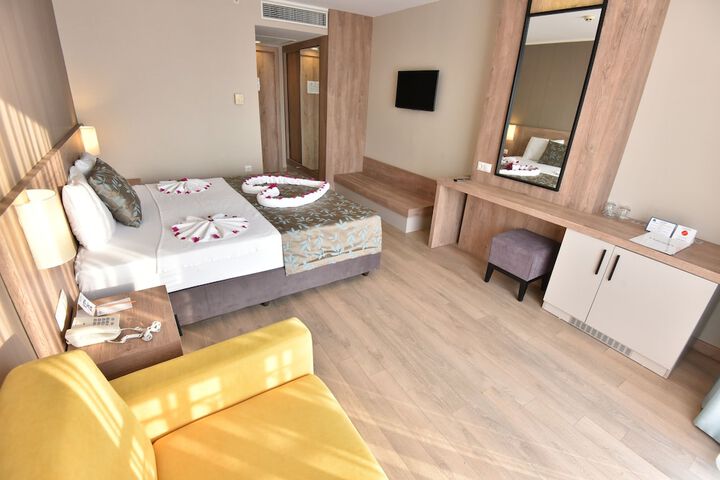 Room 5 of 36