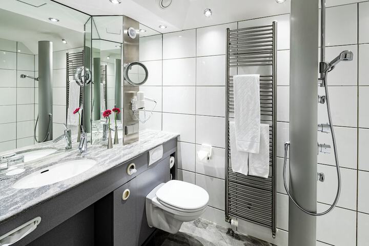 Clean Restrooms