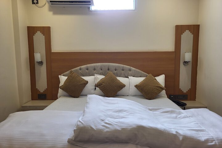 Room 37 of 75