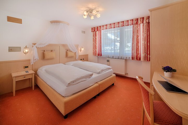 Room 19 of 55