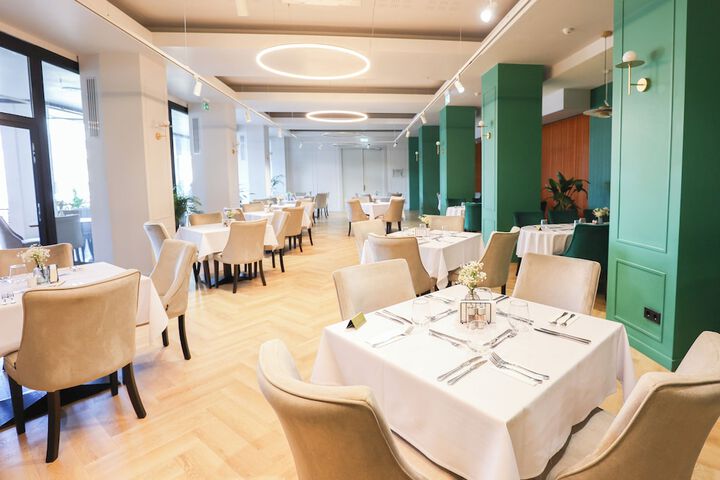 Dining 92 of 93