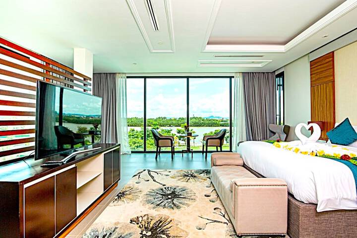 Room 87 of 313