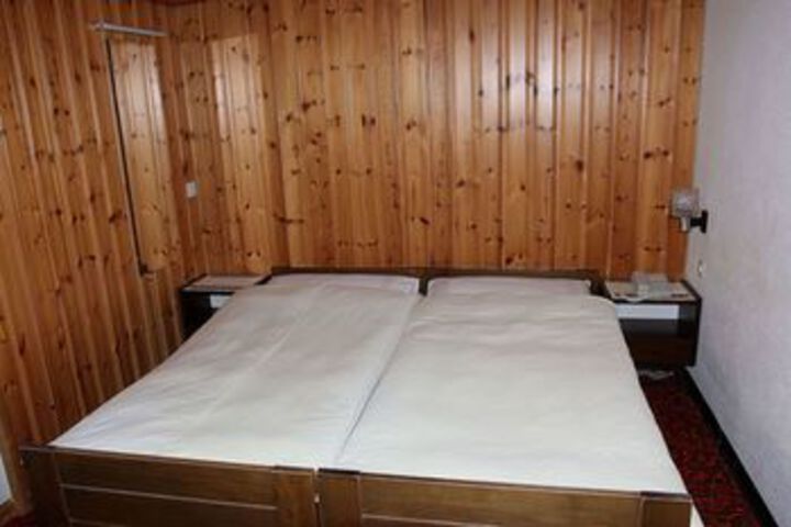 Room 29 of 53