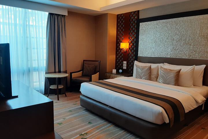 Room 38 of 128