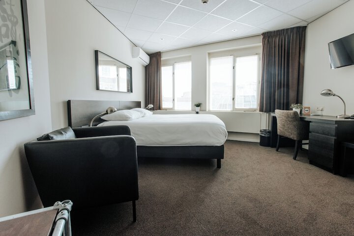 Room 17 of 67