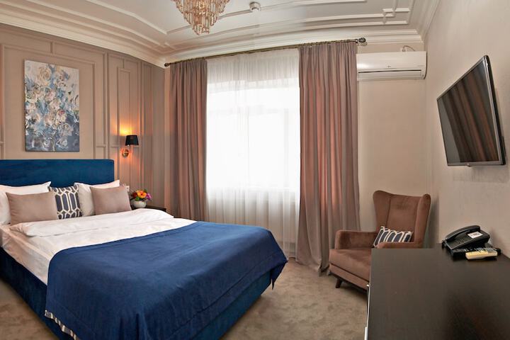 Room 17 of 73