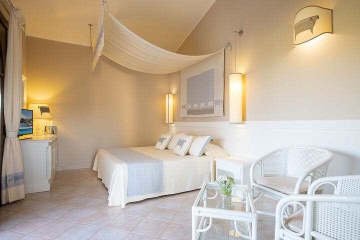 Room 5 of 25