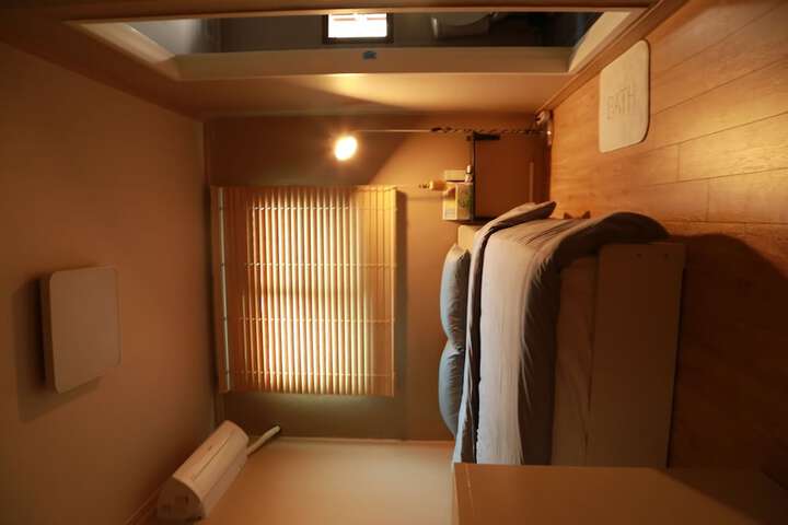 Room 4 of 52