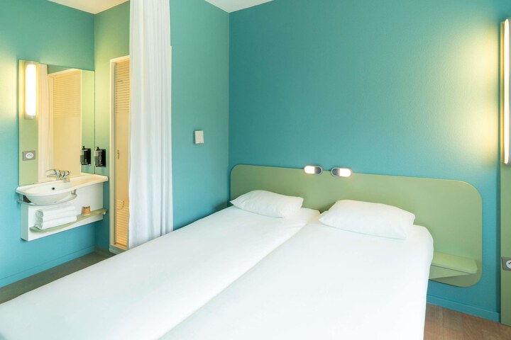 Room 18 of 41