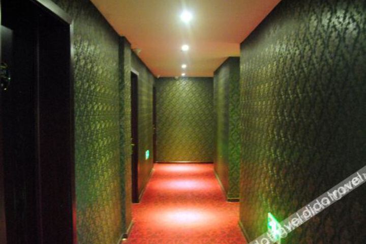 Hotel Interior 4 of 12
