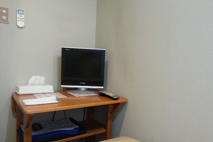 Room 7 of 107