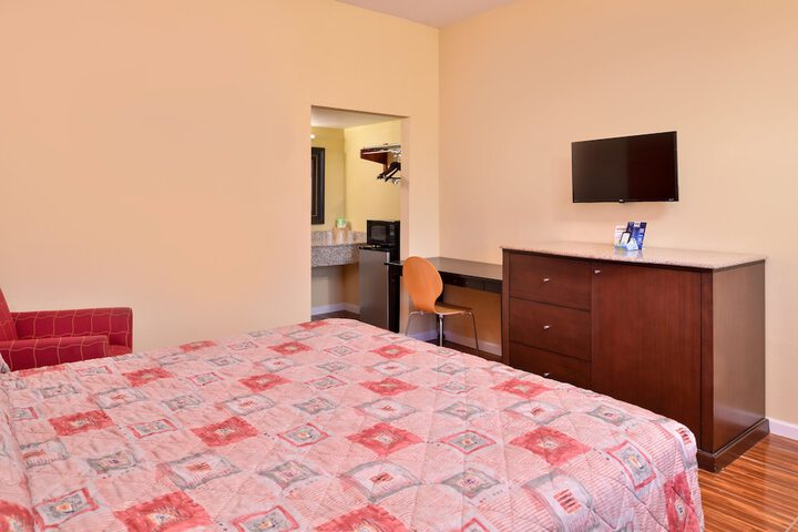 Room 7 of 26