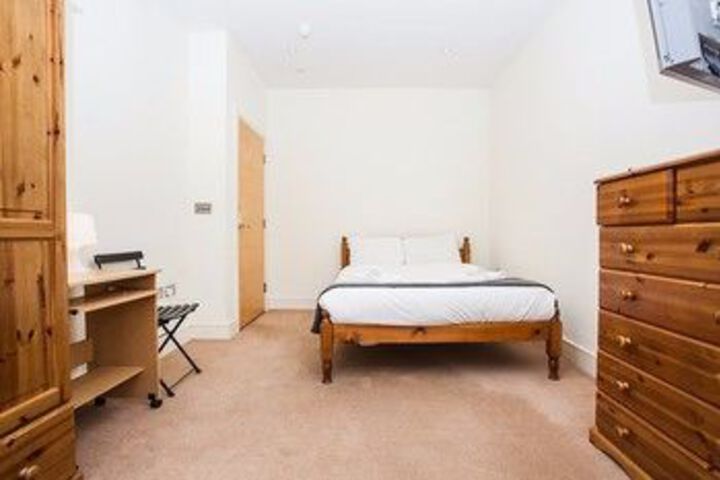 Room 10 of 30