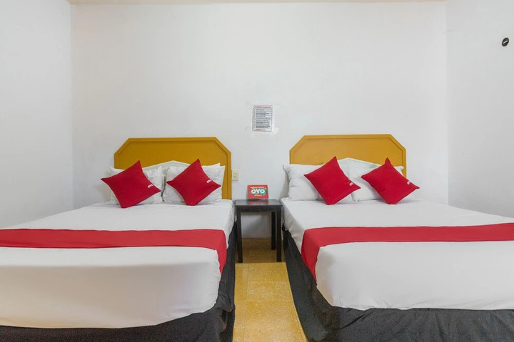 Room 4 of 16