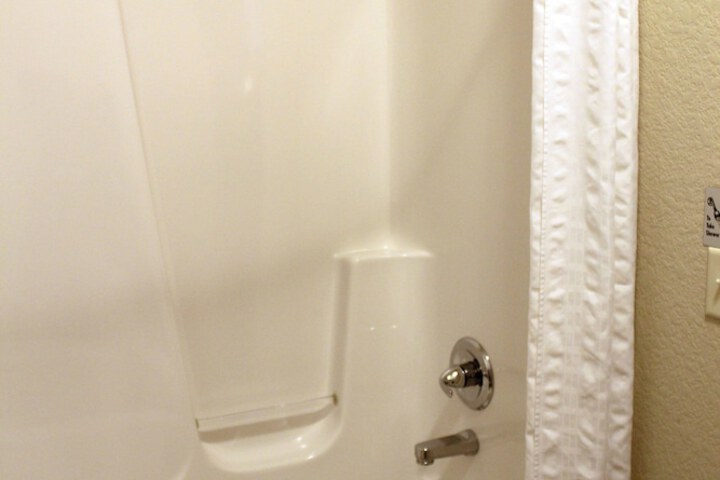 Room 46 of 70