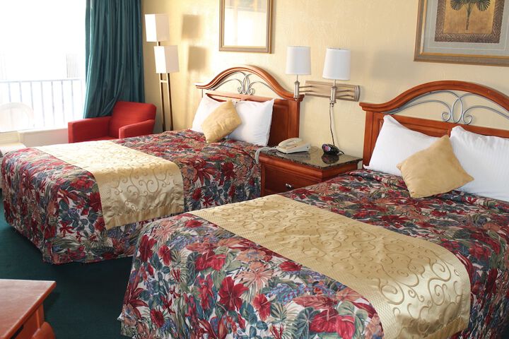 Studio with 2 Double Beds (11 of 15)