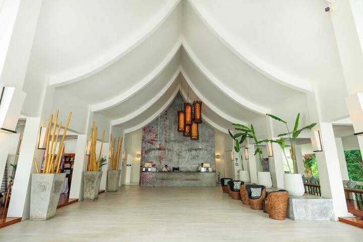 Hotel Lobby