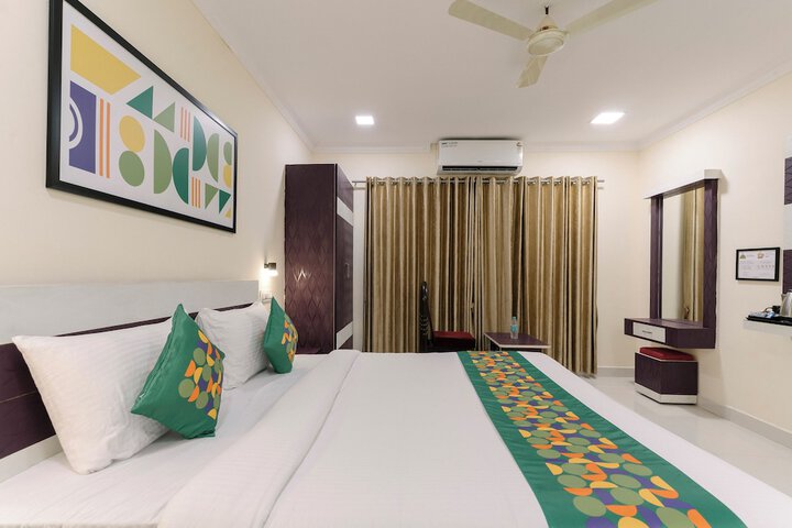 Room 16 of 48