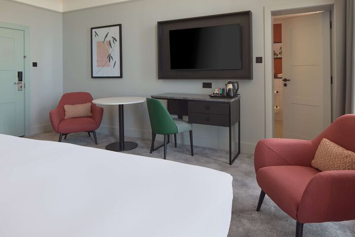 Room 31 of 182
