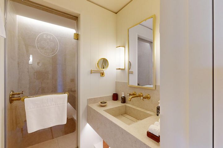 Clean Restrooms