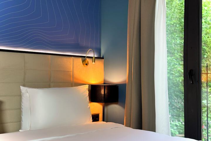 Room 40 of 104