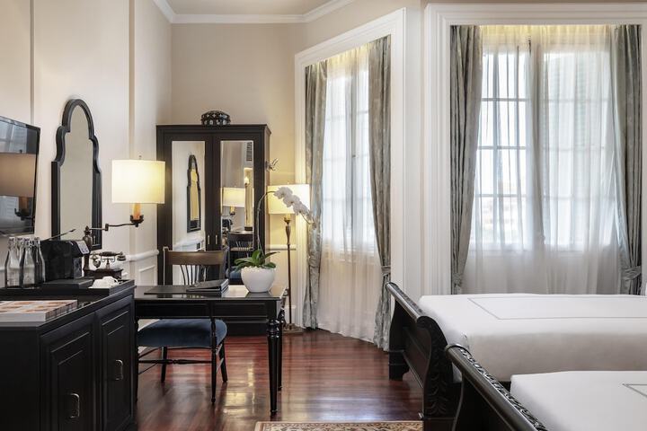 Room 42 of 161