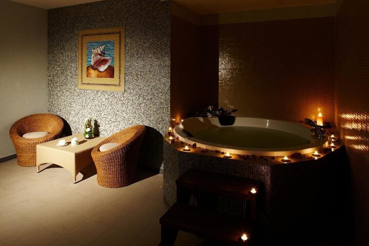Hotel Interior 66 of 123