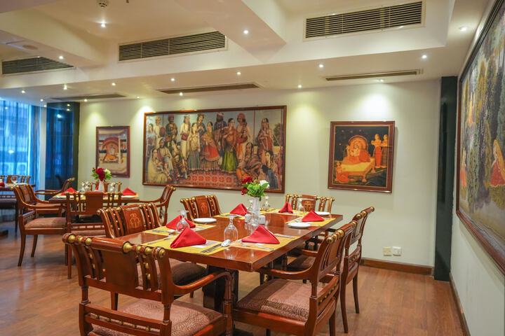 Dining 180 of 258