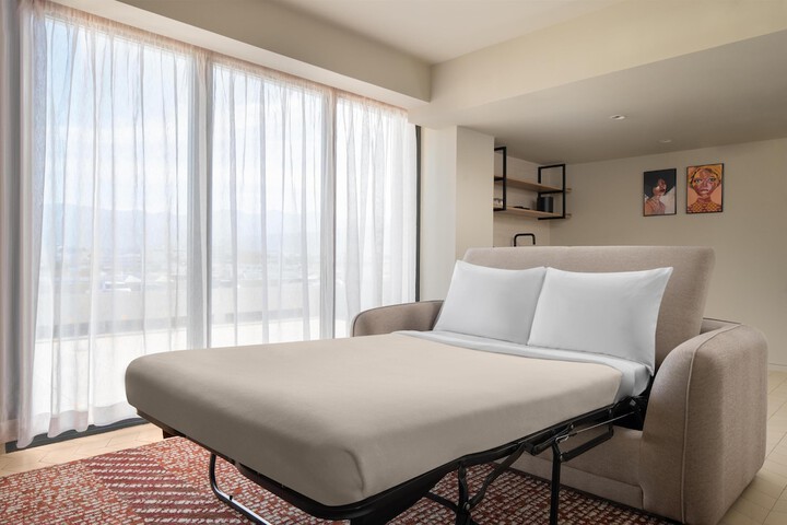 Room 30 of 104