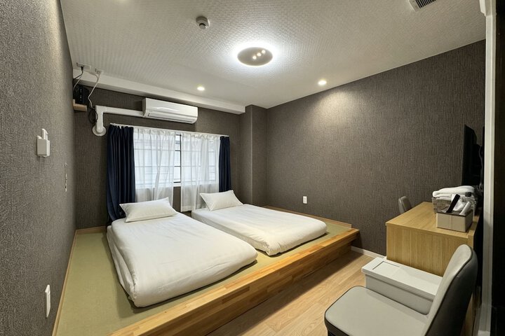 Room 25 of 68