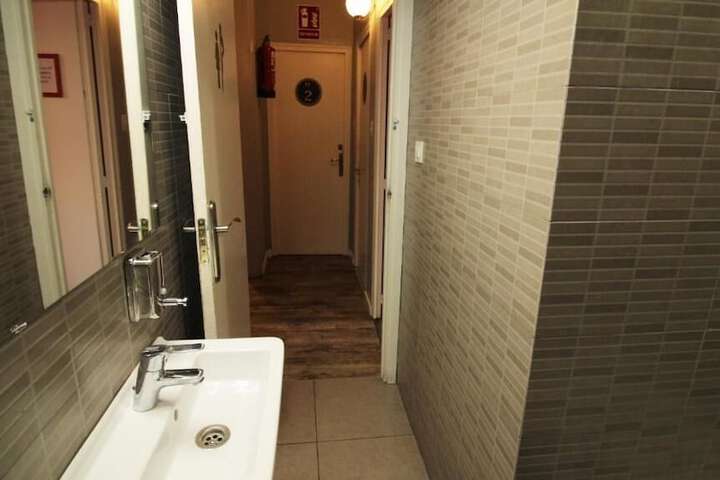 Room 30 of 45
