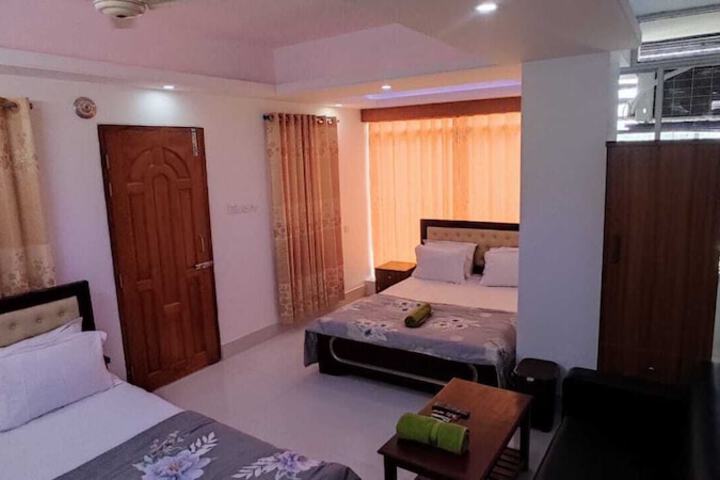 Room 13 of 24
