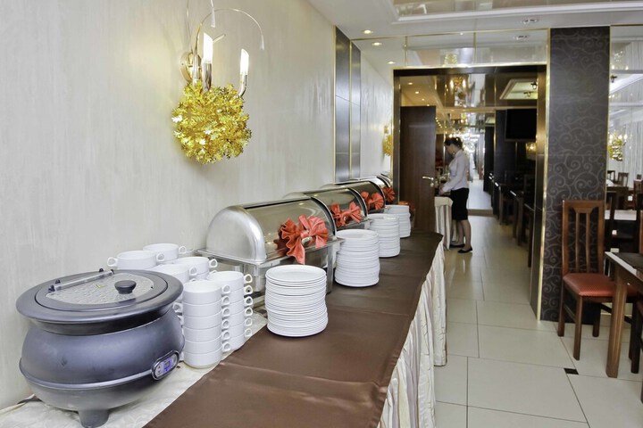 Breakfast/Coffee Service 28 of 47