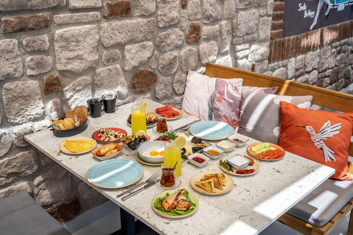 Breakfast/Coffee Service 85 of 113