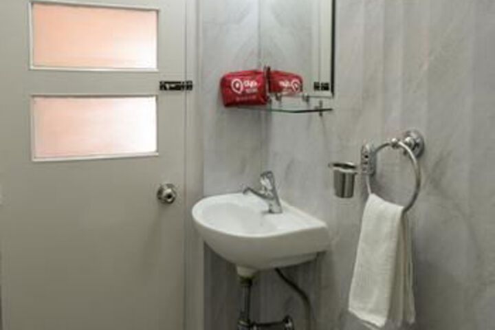 Room 2 of 17