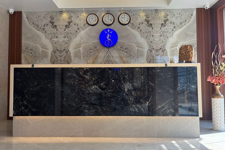 Hotel Imperial Suites - Airoli