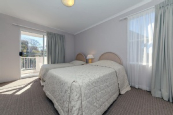 Room 56 of 216