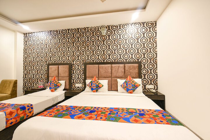 Room 14 of 30