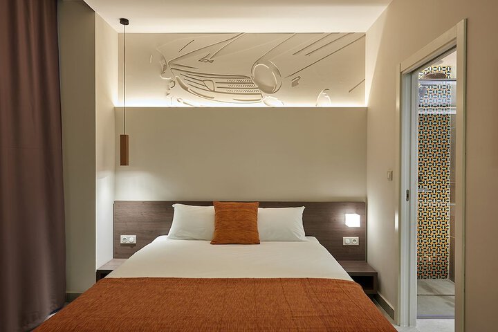 Room 4 of 27