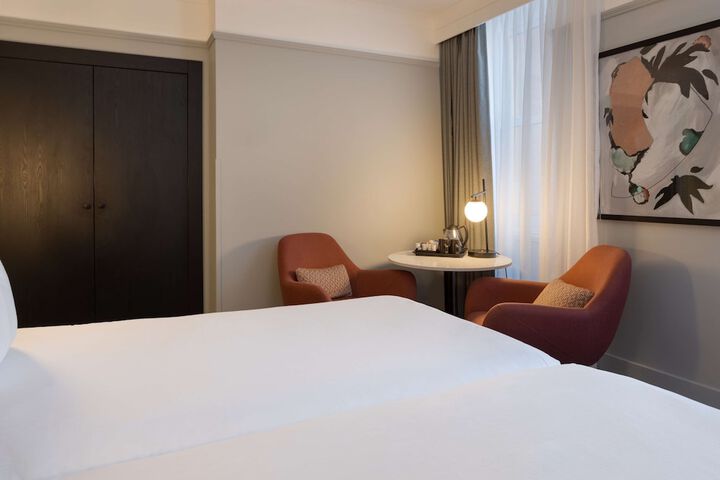 Room 70 of 182