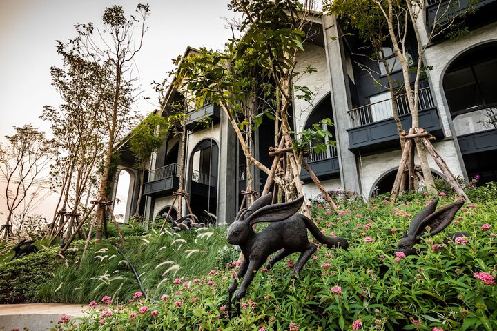 Hotel Exterior 157 of 184